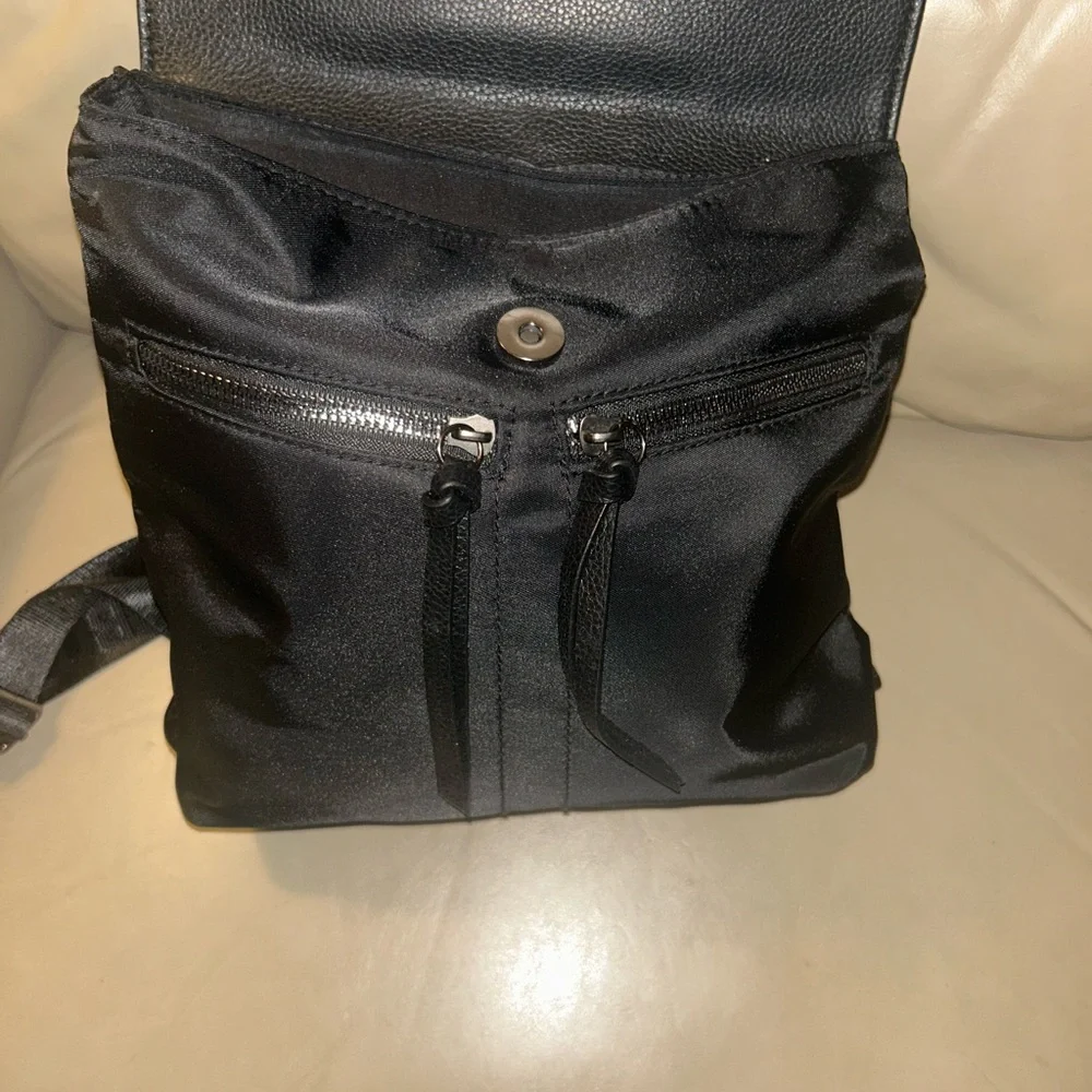Botkier Trigger mini backpack - Picture 3 of 5
